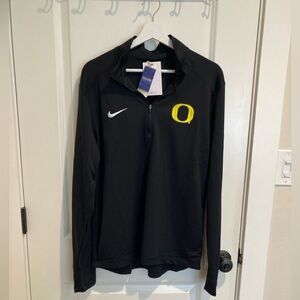 Nike men’s Black Dri-FIT 1/4 zip Pullover with Oregon Ducks logo - size L